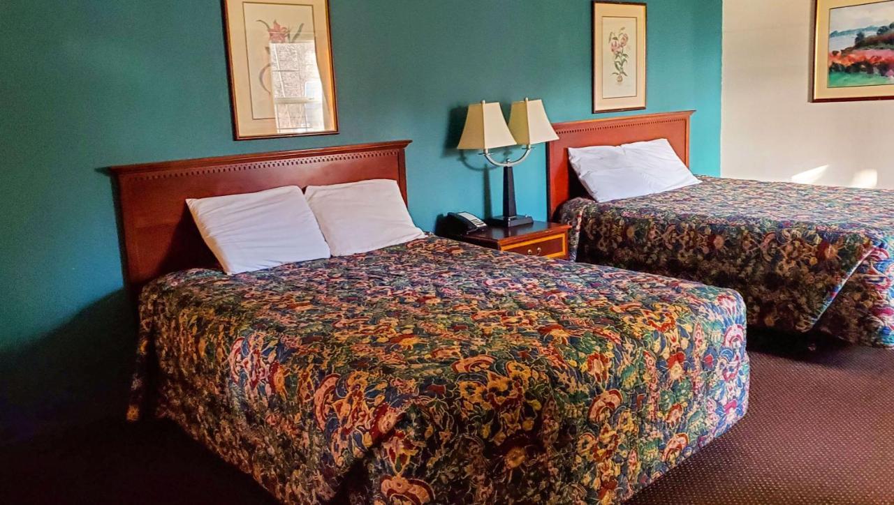 Windmill Inn Lynden Екстериор снимка