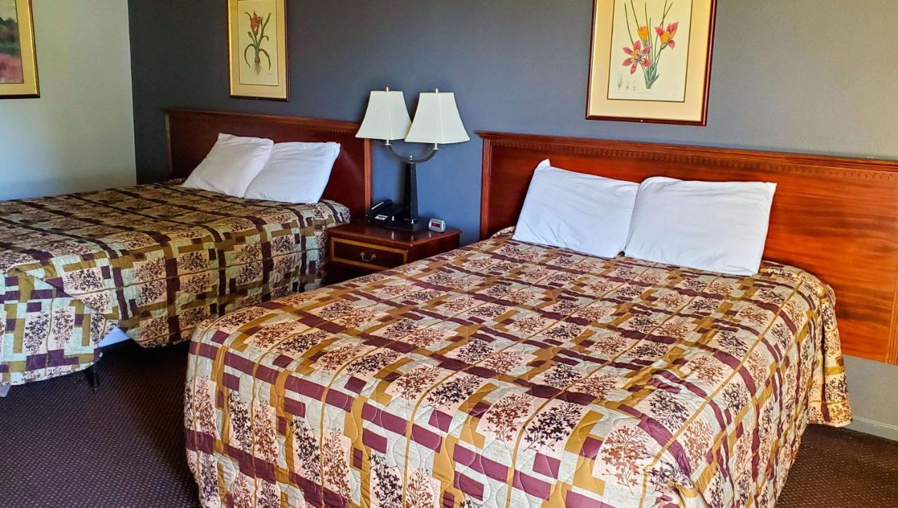 Windmill Inn Lynden Екстериор снимка