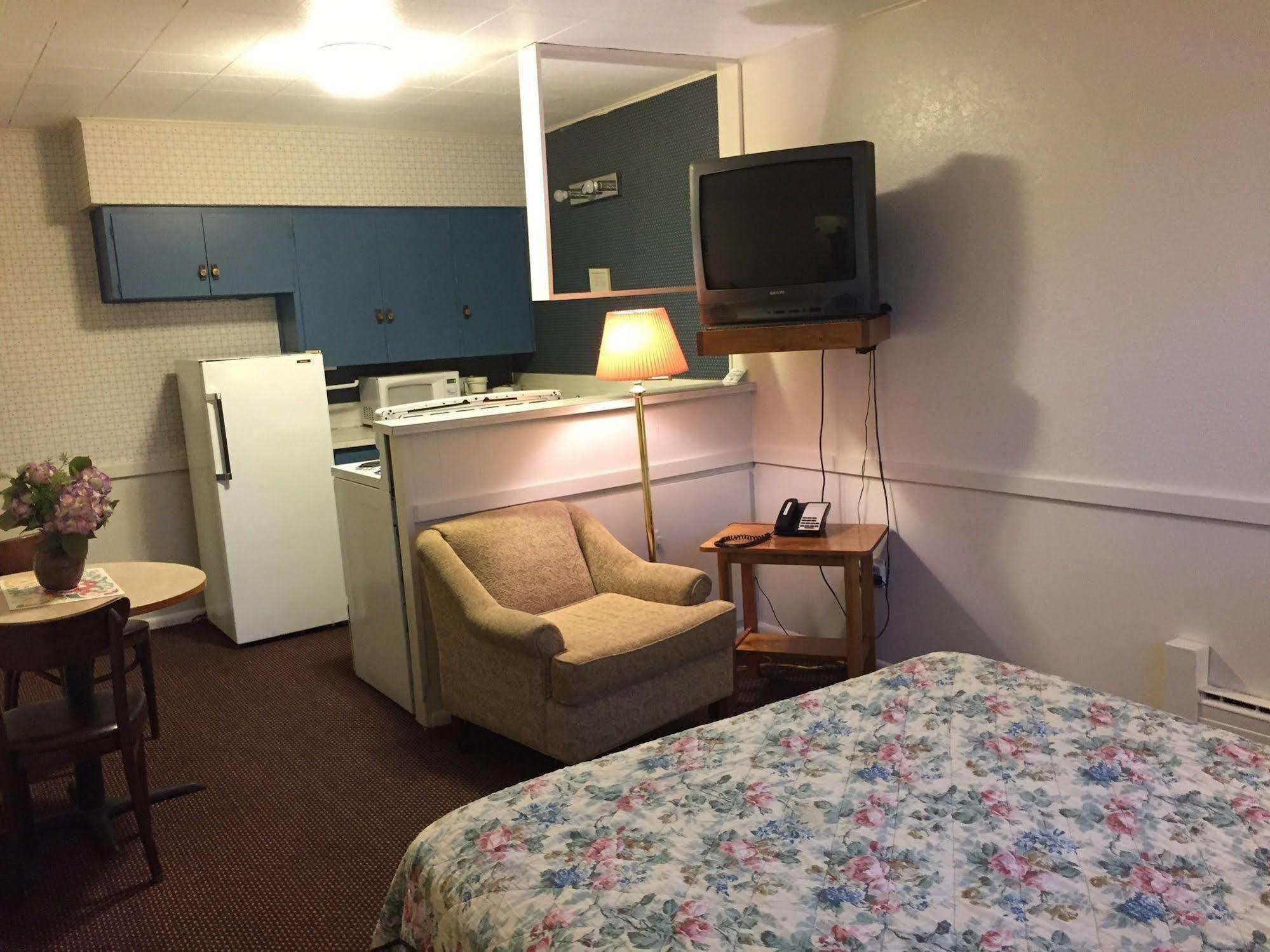 Windmill Inn Lynden Екстериор снимка