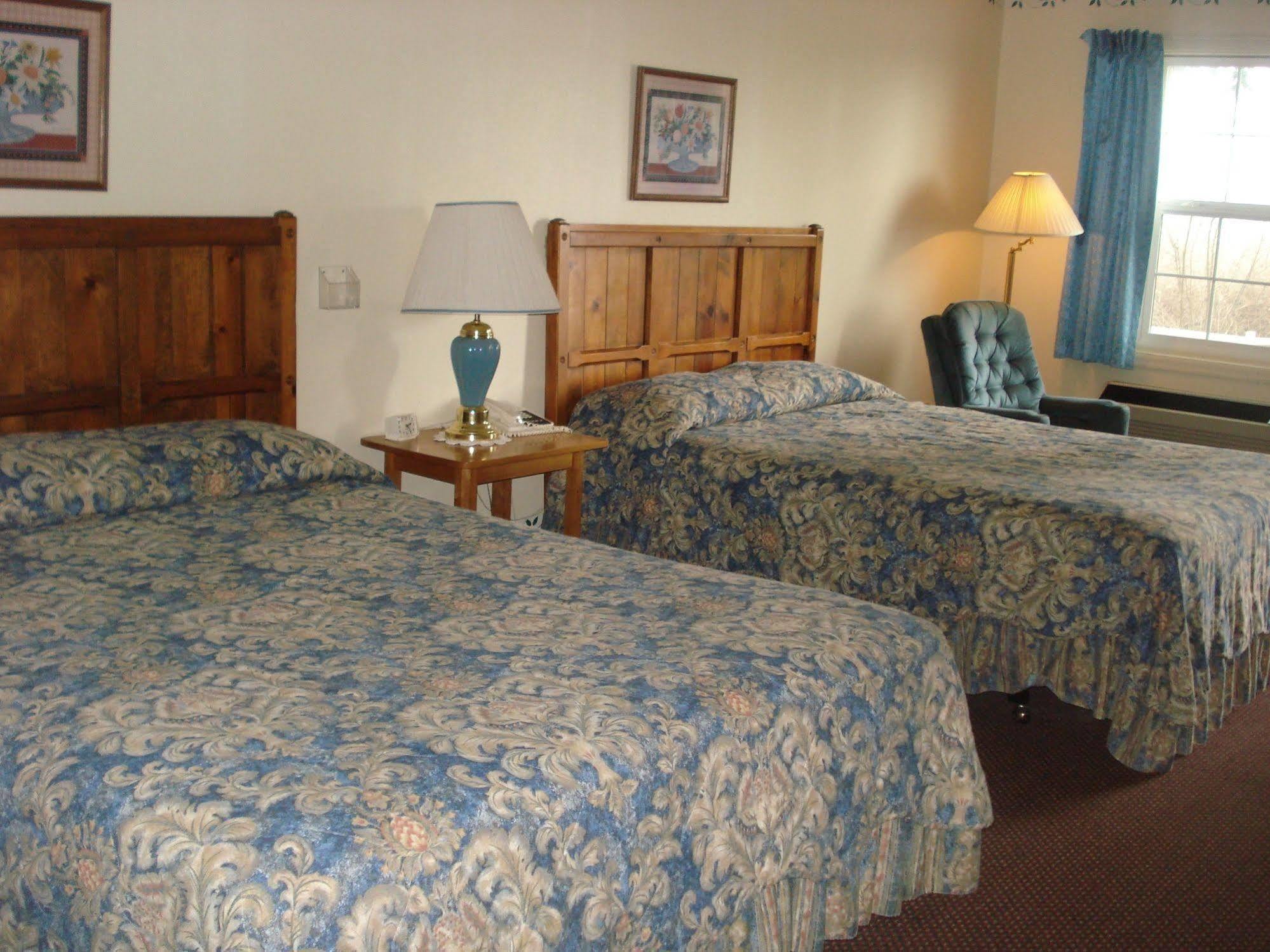 Windmill Inn Lynden Екстериор снимка