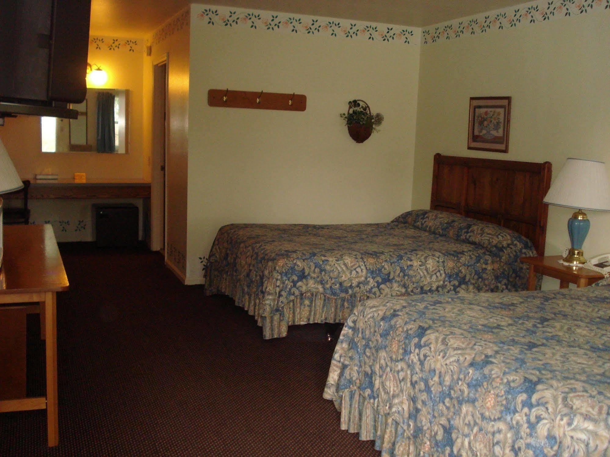 Windmill Inn Lynden Екстериор снимка