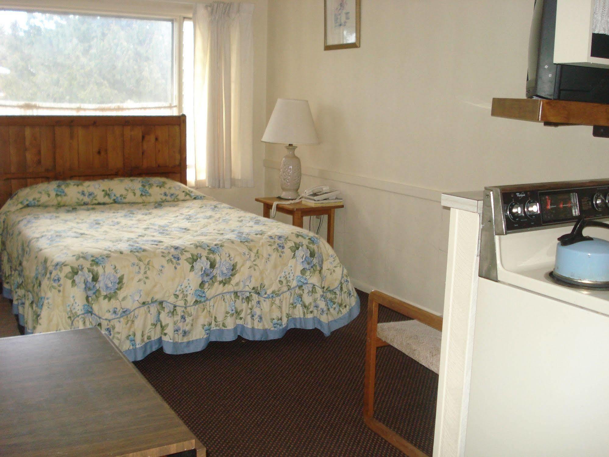 Windmill Inn Lynden Екстериор снимка